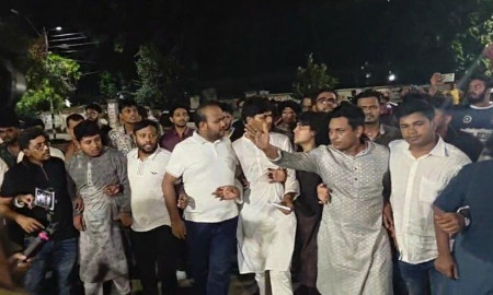 ডাকসু নির্বাচনে কারচুপির অভিযোগে ছাত্রদলের বিক্ষোভ