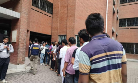 ভোট গণনা শেষ, কিছুক্ষণের মধ্যেই তিন হলের ফল প্রকাশ