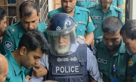  সাবেক প্রধান বিচারপতি এ বি এম খায়রুল হক কারাগারে