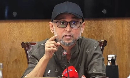 সূত্র ধরে এগোলে এ সময়ে কাদের রাজাকার মনে হয়, প্রশ্ন উপদেষ্টা ফারুকির