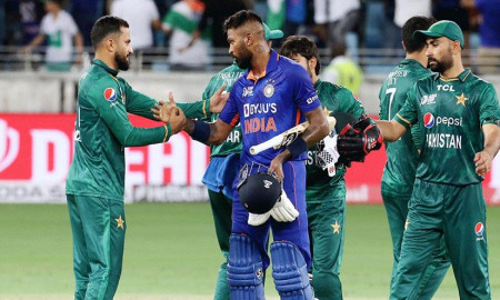 ভারতকে হারানোর কৌশল বাতলে দিলেন শোয়েব মালিক