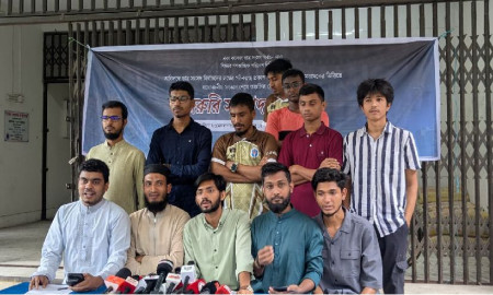 এবার ছাত্র সংসদ নির্বাচনের দাবিতে ঢাকা কলেজ শিক্ষার্থীদের আল্টিমেটাম