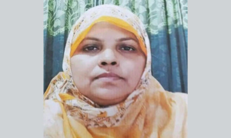 যশোরের শ্রেষ্ঠ প্রধান শিক্ষক হলেন খাদিজা খাতুন