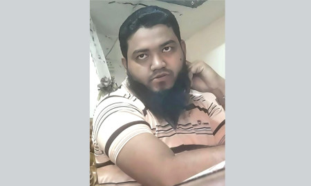 গ্রাম্য ডাক্তারের ভুল চিকিৎসায় চোখ হারিয়ে মৃত্যুপথে নারী