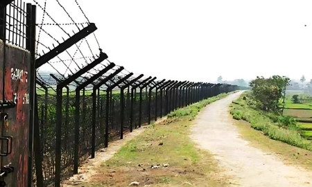 নওগাঁ সীমান্ত দিয়ে ১৬ জনকে পুশ ইন করলো বিএসএফ