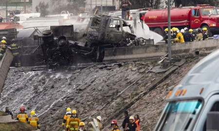 মেক্সিকোতে গ্যাসবাহী ট্যাংকার বিস্ফোরণে নিহত ২৫