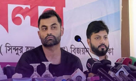 তামিমের পাশে ইশরাকের উপস্থিতি, বিস্মিত আসিফ মাহমুদ