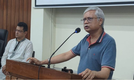 নির্বাচন কমিশন ও প্রশাসনের সিদ্ধান্ত অক্ষরে অক্ষরে মানতে হবে: রাবি উপাচার্য