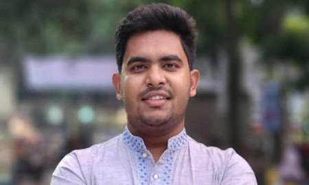 ফেল করায় ক্লাসে ঢুকে ৫০ শিক্ষার্থীকে পেটালেন বাগছাস নেতা