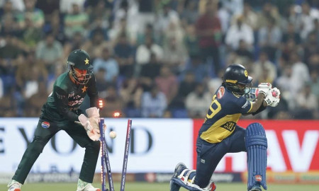 পাকিস্তানের বিপক্ষে লড়াইয়ের পুঁজি শ্রীলঙ্কার