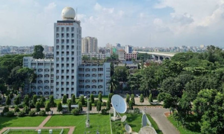 ঢাকায় হালকা বৃষ্টির আভাস, বাড়তে পারে দিনের তাপমাত্রা