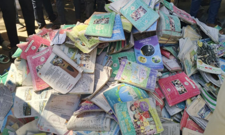 সরকারি স্কুলের পাঠ্যবই বিক্রি, শিক্ষার্থীদের সহায়তায় হাতেনাতে ধরা