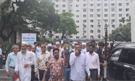 সচিবালয়ে কর্মচারীদের একাংশের বিক্ষোভ