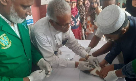 জলাতঙ্ক প্রতিরোধে বাকৃবিতে বিনামূল্যে ভ্যাকসিন কর্মসূচি শুরু, চলবে মাসব্যাপী