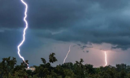 ব্রাহ্মণবাড়িয়ায় বজ্রপাতে স্বামীর মৃত্যু, গুরুতর আহত স্ত্রী