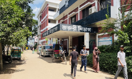 ব্রাহ্মণবাড়িয়ায় অতিরিক্ত মদ্যপানে দুইজনের মৃত্যু, হাসপাতালে ভর্তি আরও ২