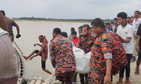 পদ্মানদীতে মাছ ধরতে গিয়ে নিখোঁজ জেলের মরদেহ উদ্ধার