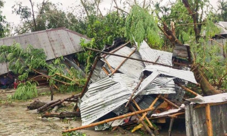 রংপুরে আকস্মিক ঘূর্ণিঝড়ে ৮ শতাধিক ঘরবাড়ি বিধ্বস্ত