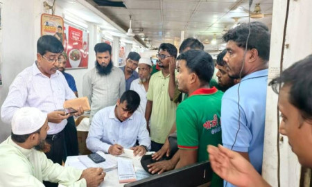 কুয়াকাটায় অস্বাস্থ্যকর পরিবেশে খাবার পরিবেশন, চার হোটেলকে জরিমানা