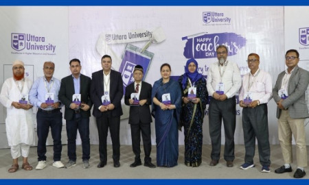 বিশ্ব শিক্ষক দিবস উপলক্ষে উত্তরা ইউনিভার্সিটিতে শিক্ষকদের সম্মাননা প্রদান