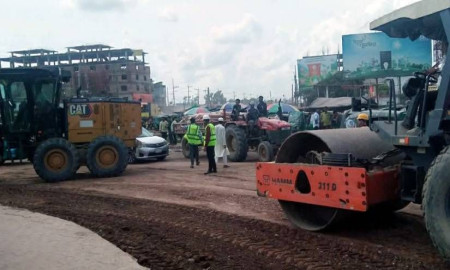 উপদেষ্টা আসবেন বলে তড়িঘড়ি করে মহাসড়ক সংস্কার শুরু