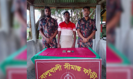 কক্সবাজারে ইয়াবা গডফাদার মনির গ্রেপ্তার