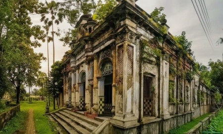 শেরপুরে ঐতিহাসিক পৌনে তিন আনী জমিদার বাড়ি: ঐতিহ্য ও স্থাপত্যের অনন্য নিদর্শন