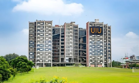 এবার ইউআইইউ শিক্ষার্থী মোনসেরকে স্থায়ী বহিষ্কার