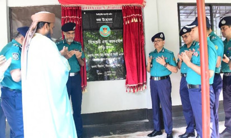 সিদ্ধেশ্বরী ও কাকরাইল পুলিশ ফাঁড়ি উদ্বোধন করলেন ডিএমপি কমিশনার