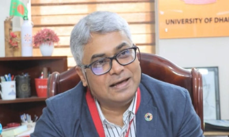 ঢাকাকে বাসযোগ্য করে তুলতে বিকেন্দ্রীকরণ ও পরিকল্পিত নগরায়নের বিকল্প নেই: অধ্যাপক মঈনুল