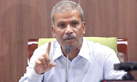 ‘সেফ এক্সিট’ নিয়ে এবার মুখ খুললেন আসিফ নজরুল