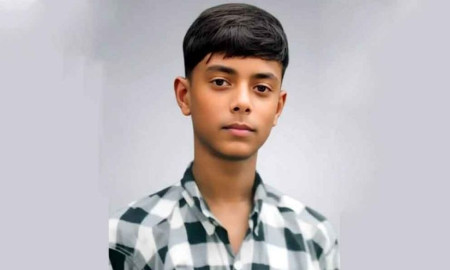 লক্ষ্মীপূজার মেলা দেখতে গিয়েছিল নবম শ্রেণির ছাত্র, প্রবেশপথে ছুরিকাঘাতে হত্যা