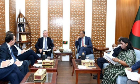 বাণিজ্য উপদেষ্টার সাথে ইউরোপীয় ইউনিয়নের প্রতিনিধিদলের বৈঠক