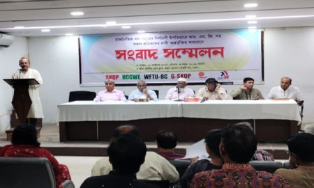 রাজনৈতিক দলের নির্বাচনী ইশতেহারে অন্তর্ভুক্তির জন্য গার্মেন্টস শ্রমিকদের ১২ দফা দাবি