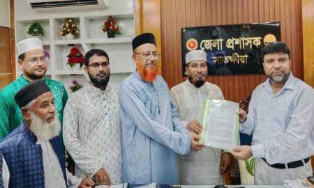 জুলাই সনদে নির্বাচনসহ ৫ দফা দাবিতে সাতক্ষীরায় জামায়াতের বিক্ষোভ
