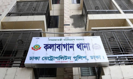 বাসার ফ্রিজ থেকে নারীর মরদেহ উদ্ধার