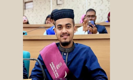 ডিনস অ্যাওয়ার্ড পেলেন ডাকসুর ক্যারিয়ার সম্পাদক মাজহার