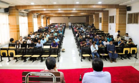 যবিপ্রবি উপাচার্যের সঙ্গে শ্রেণি প্রতিনিধিদের মতবিনিময় সভা অনুষ্ঠিত