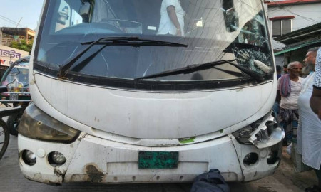 নামাজ শেষে ফেরার পথে বাসের ধাক্কায় প্রাণ গেল বৃদ্ধার