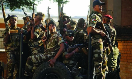 মাদাগাস্কারে ক্ষমতা দখল করল সেনাবাহিনী