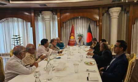 ১৭ অক্টোবরই হচ্ছে স্বাক্ষর, সন্ধ্যায় রাজনৈতিক দলগুলোর সঙ্গে জরুরি বৈঠকে প্রধান উপদেষ্টা