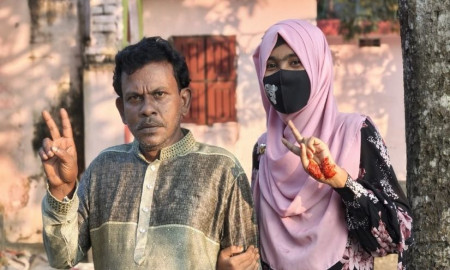 এসএসসির পর এবার এইচএসসিতেও একসঙ্গে পাস করলেন বাবা-মেয়ে