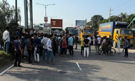 জুলাই যোদ্ধাদের ওপর হামলার প্রতিবাদে ঢাকা-চট্টগ্রাম মহাসড়ক অবরোধ