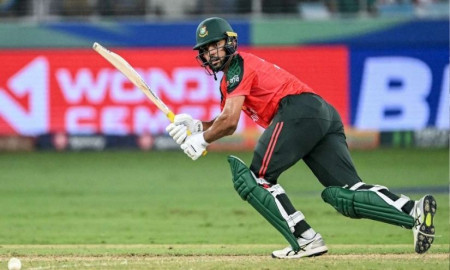 সৌম্য–সাইফকে হারিয়ে বিপদে বাংলাদেশ