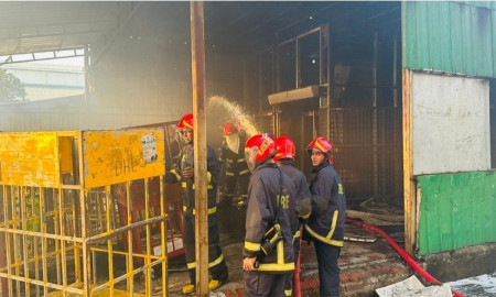 শাহজালাল বিমানবন্দরে ভয়াবহ আগুন, নিয়ন্ত্রণে ৩৬ ইউনিট