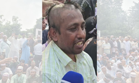 দাবি আদায়ে শহীদ মিনারে অভিনব প্রতিবাদ শিক্ষকের