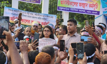 অনশনরত শিক্ষকদের পাশে হাসনাত-জারা