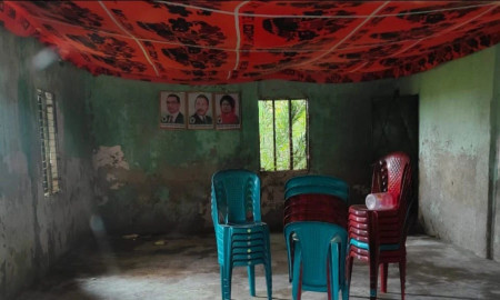 শিশুদের কোরআন শিক্ষার মক্তব ঘর দখল করে বিএনপি কার্যালয়