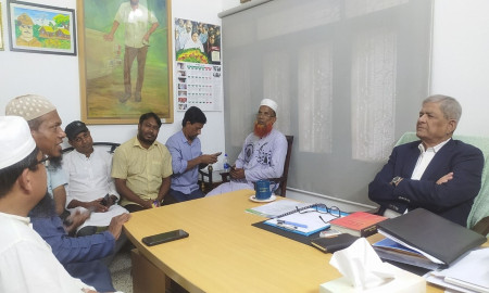 মির্জা ফখরুলের সঙ্গে আলোচনায় বসেছেন অধ্যক্ষ আজিজীসহ যে ১১ শিক্ষক