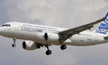 রানওয়ে থেকে ছিটকে পড়ল উড়োজাহাজ, ১৬২ আরোহীর বিষয়ে যা জানা গেল